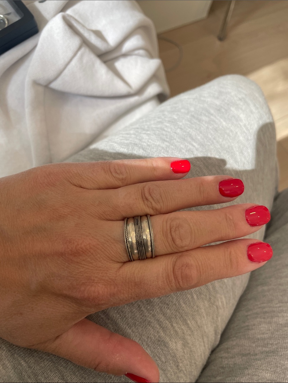 Silver 9.35 bali ring size 8 Little 9